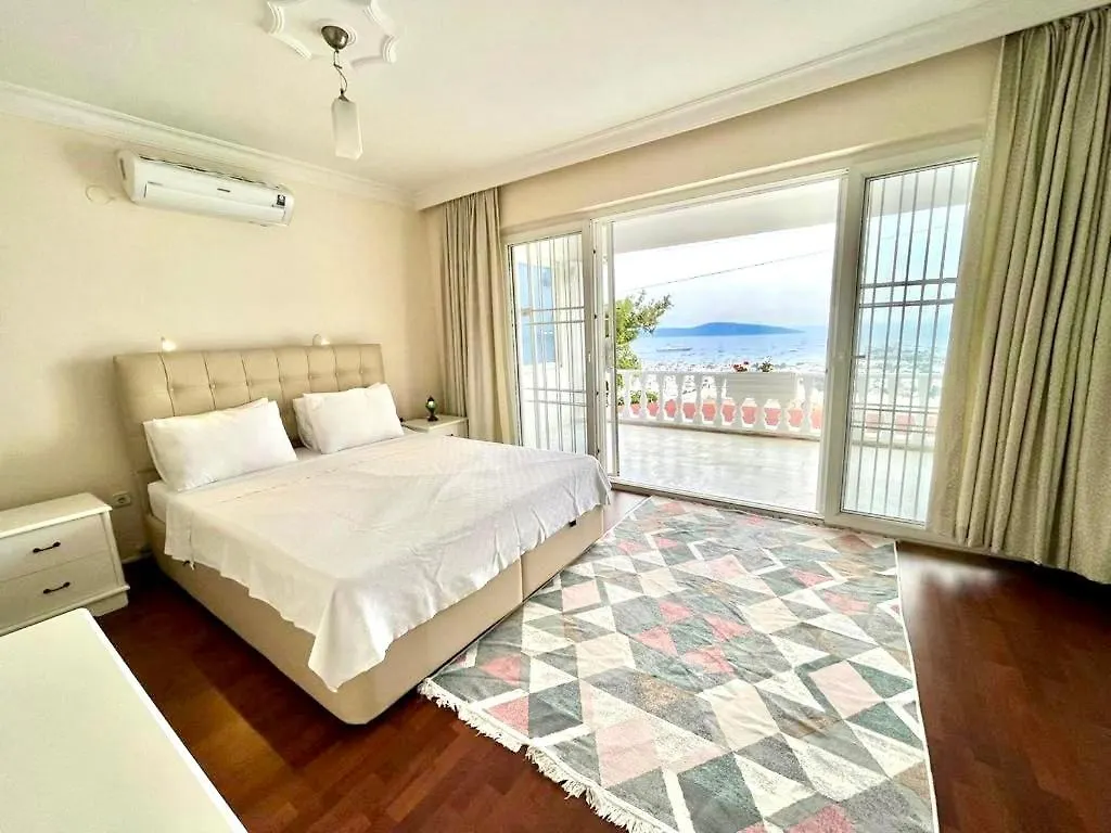 Bodrum Burcu Villa , Magnificent Sea View, Cozy, Free Otopark, Free Wifi